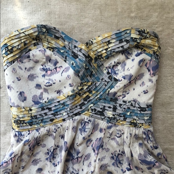 New With Tags Urban Outfitters Floral Dress XS - Picture 3 of 4